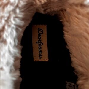 Deerfoams Fuzzy Slippers